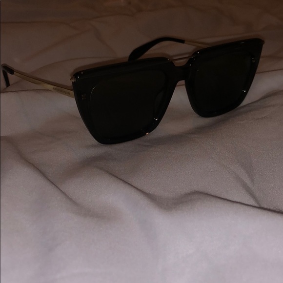 BRAND NEW Alexander McQueen Sunglasses - Picture 2 of 9